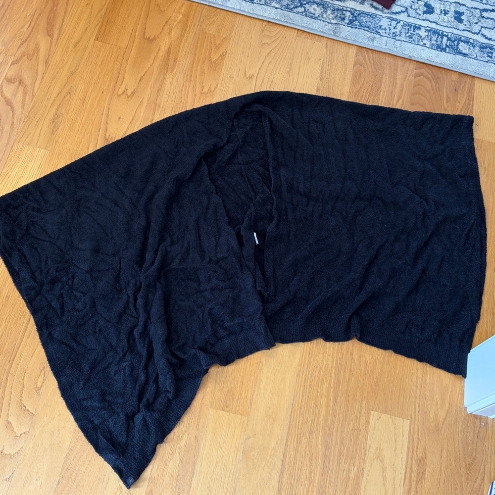 Barefoot Dreams Bamboo Chic Lite Weekend Wrap O/S black style 455